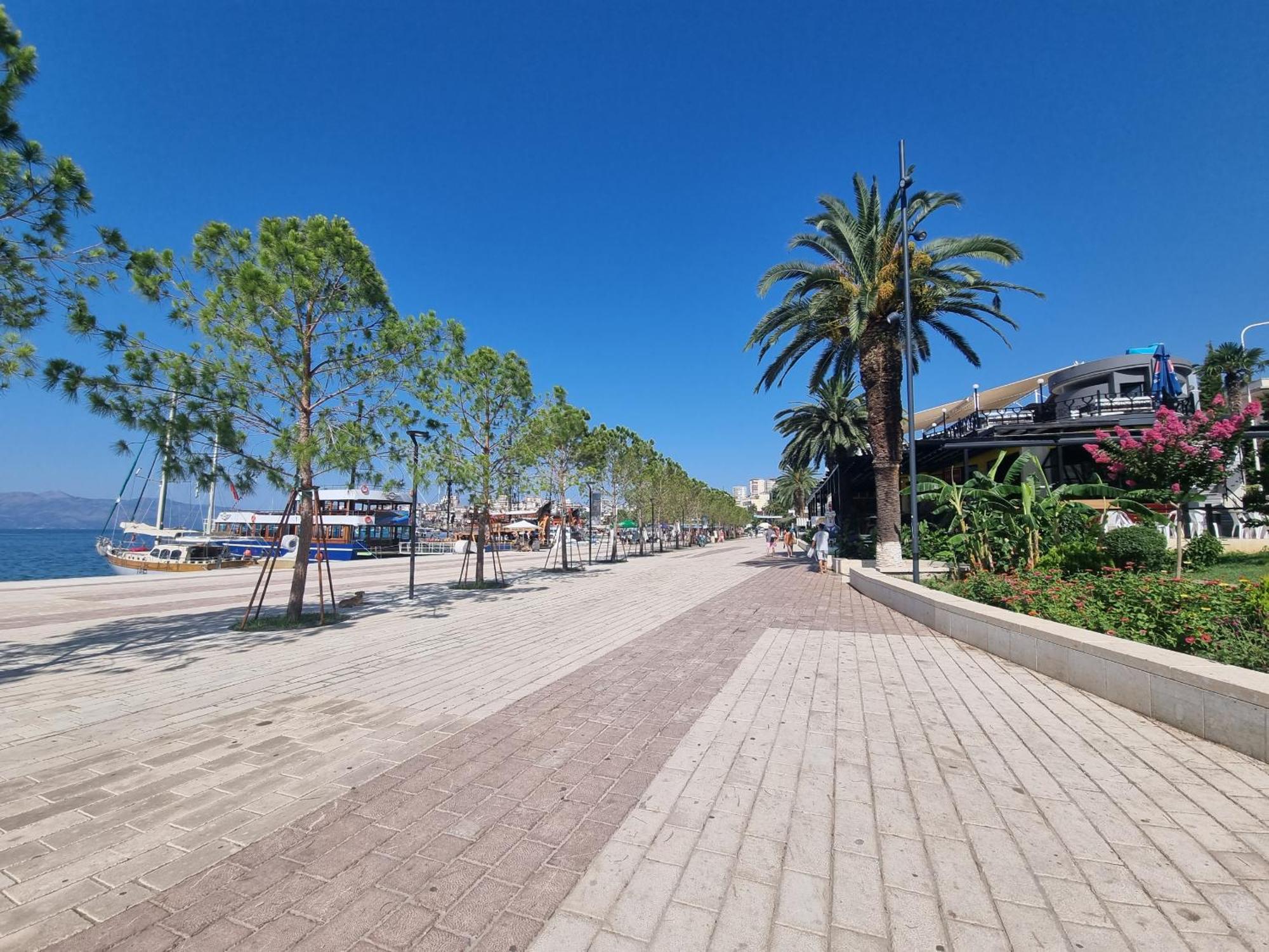 Saint Tropez Apartment ساراندا المظهر الخارجي الصورة